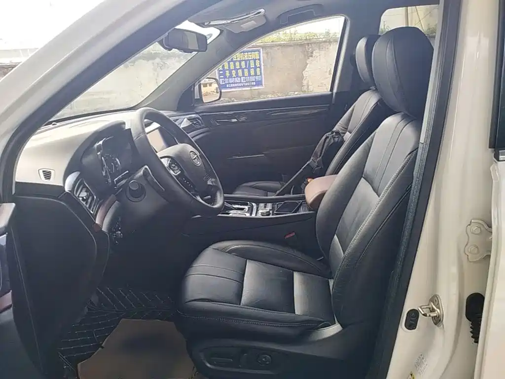 GAC Motor Trumpchi GS8 2018 — фото 15