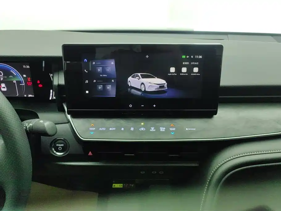 Toyota Camry 2024 — фото 13