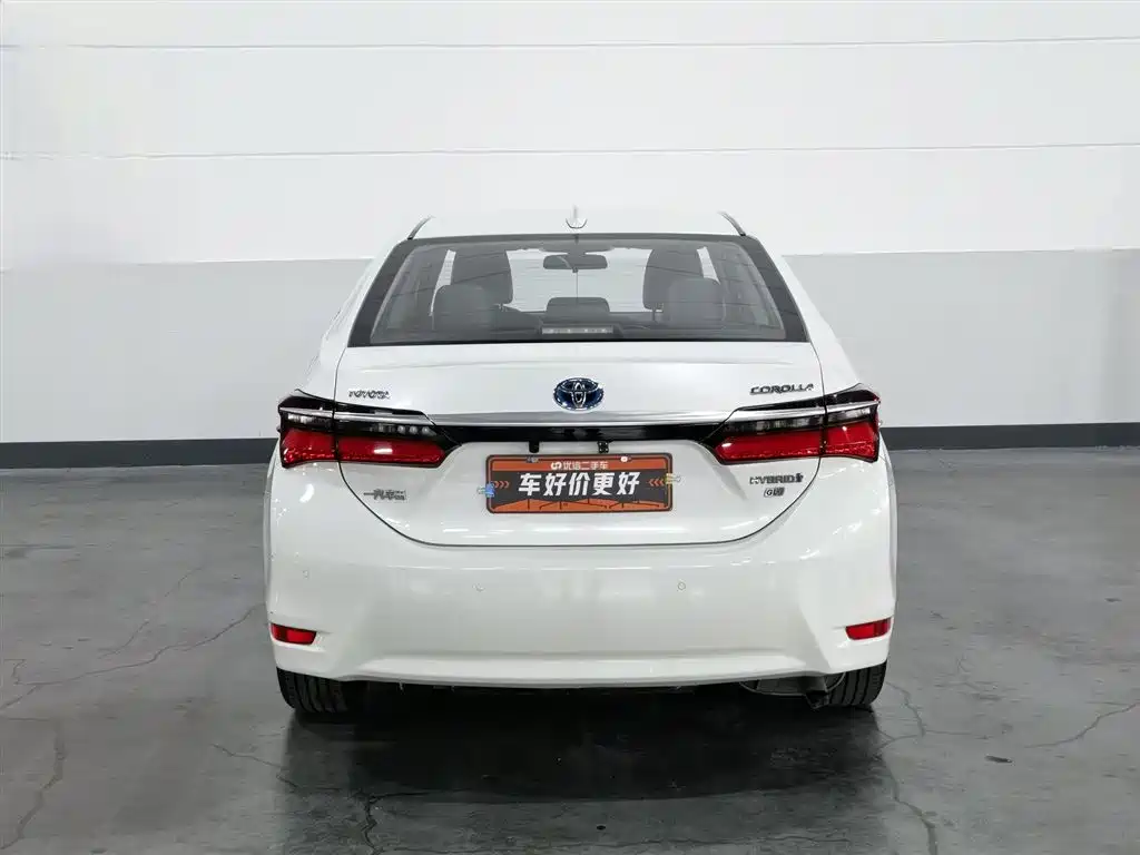 Toyota Corolla 2018 — фото 4