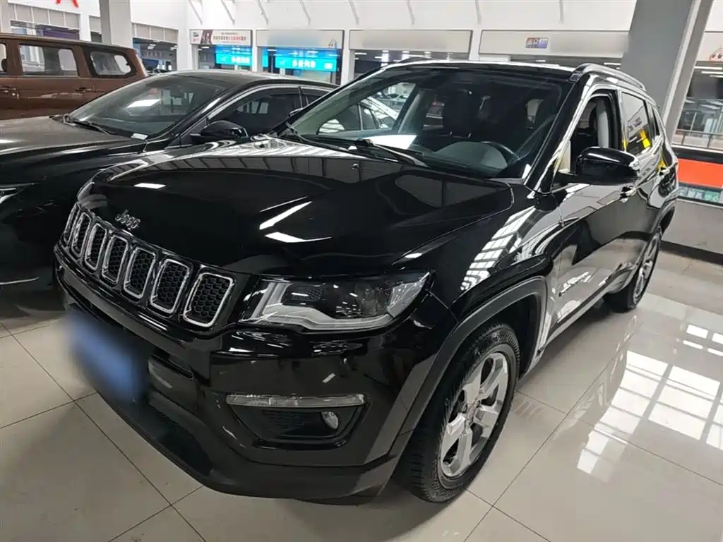 Jeep Compass 2017 — фото 2