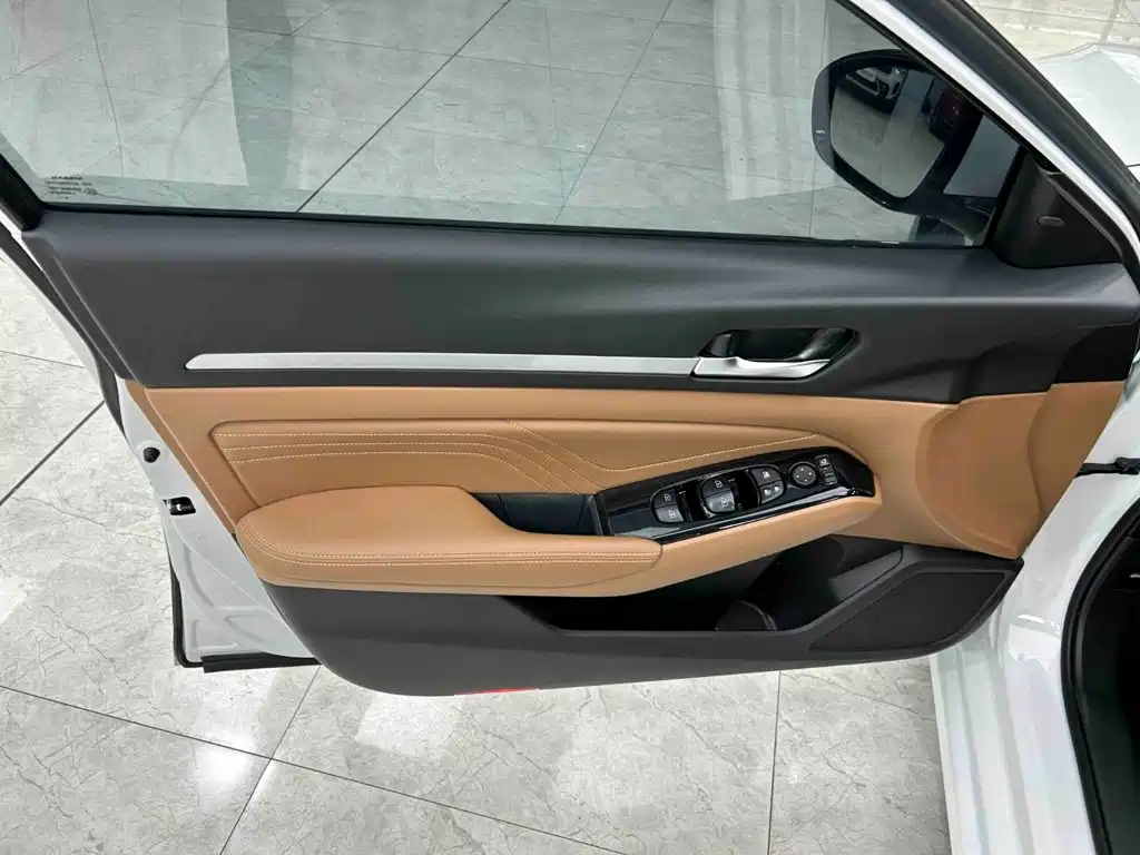 Nissan Teana 2022 — фото 10