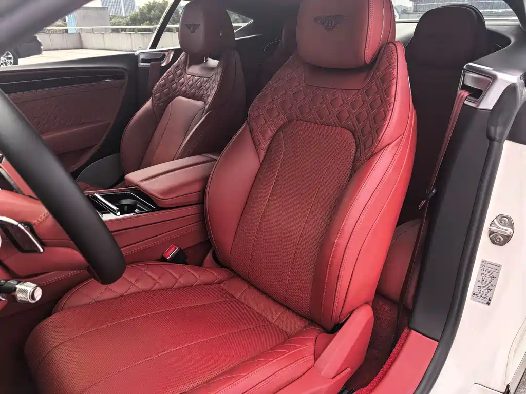 Bentley Continental 2021 — фото 13