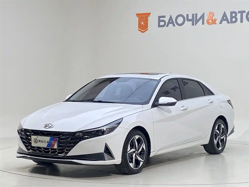 Hyundai Elantra 2022 — фото 3