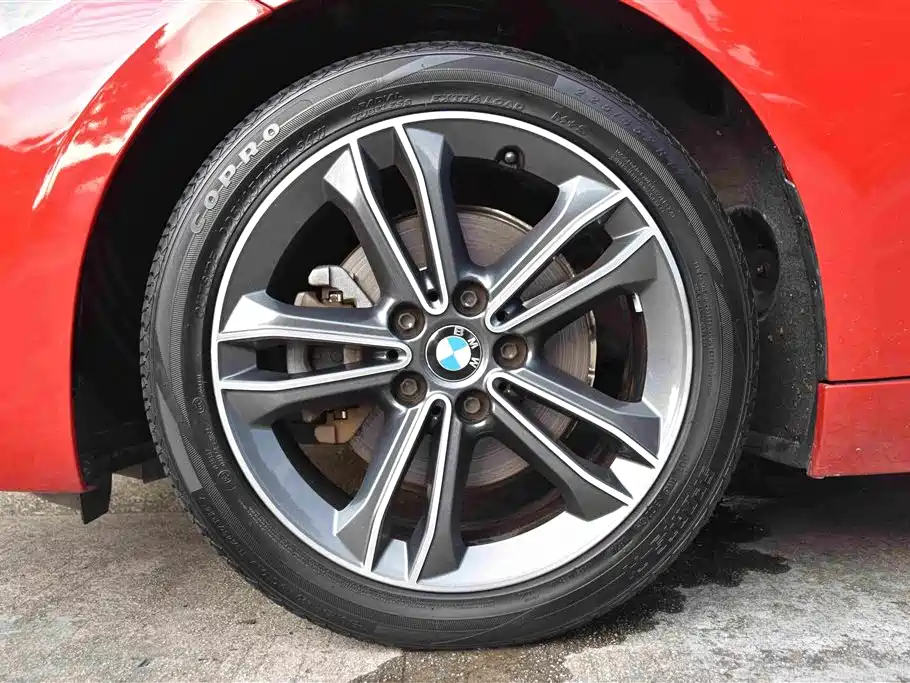 BMW 1 Series 2020 — фото 19
