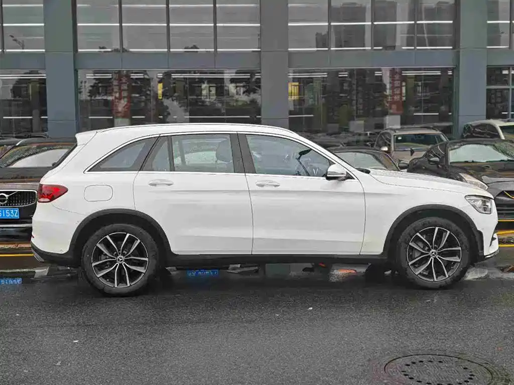 Mercedes-Benz GLC 2022 — фото 3