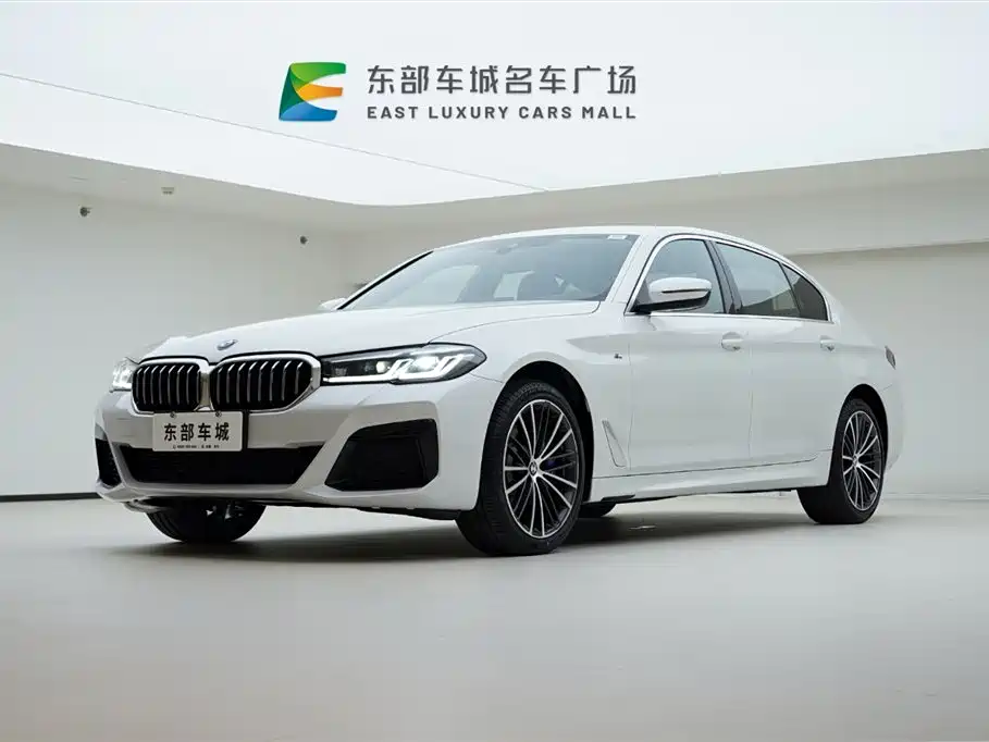 BMW 5 Series 2022 — фото 1