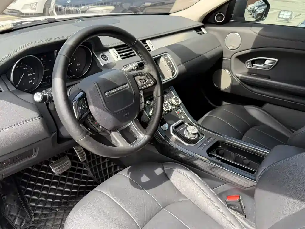 Land Rover Evoque 2016 — фото 13