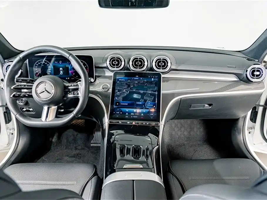Mercedes-Benz C-Class 2023 — фото 12