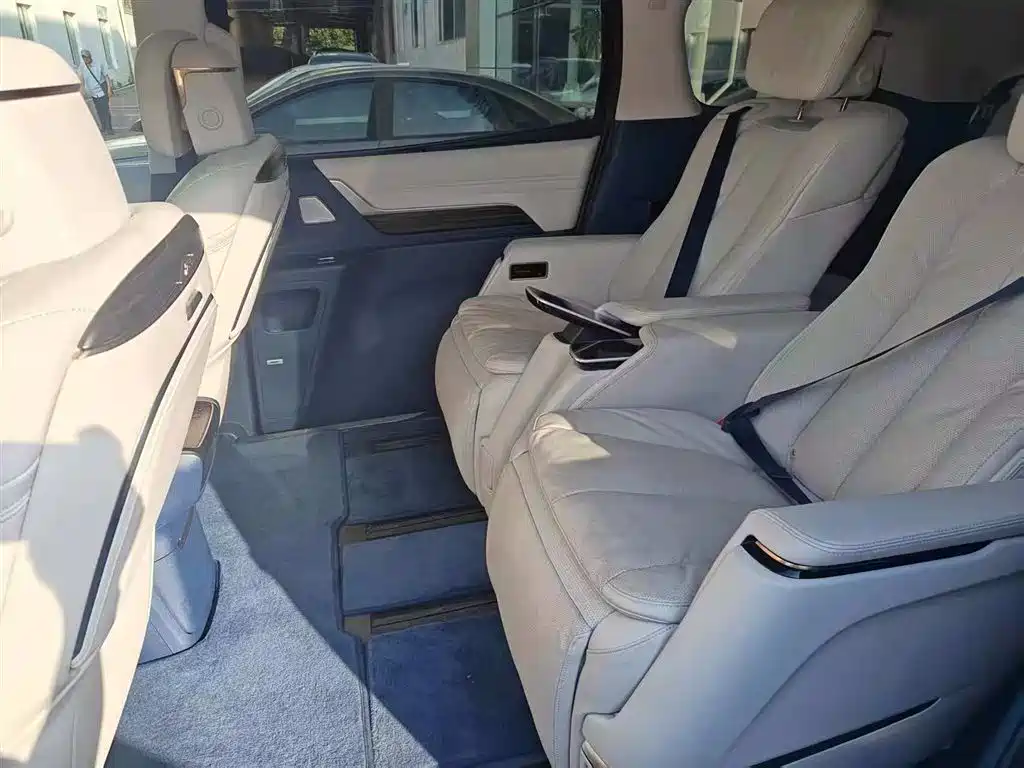 Buick GL8 Hybrid 2026