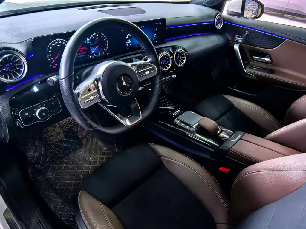 Mercedes-Benz A-Class 2023 — фото 8