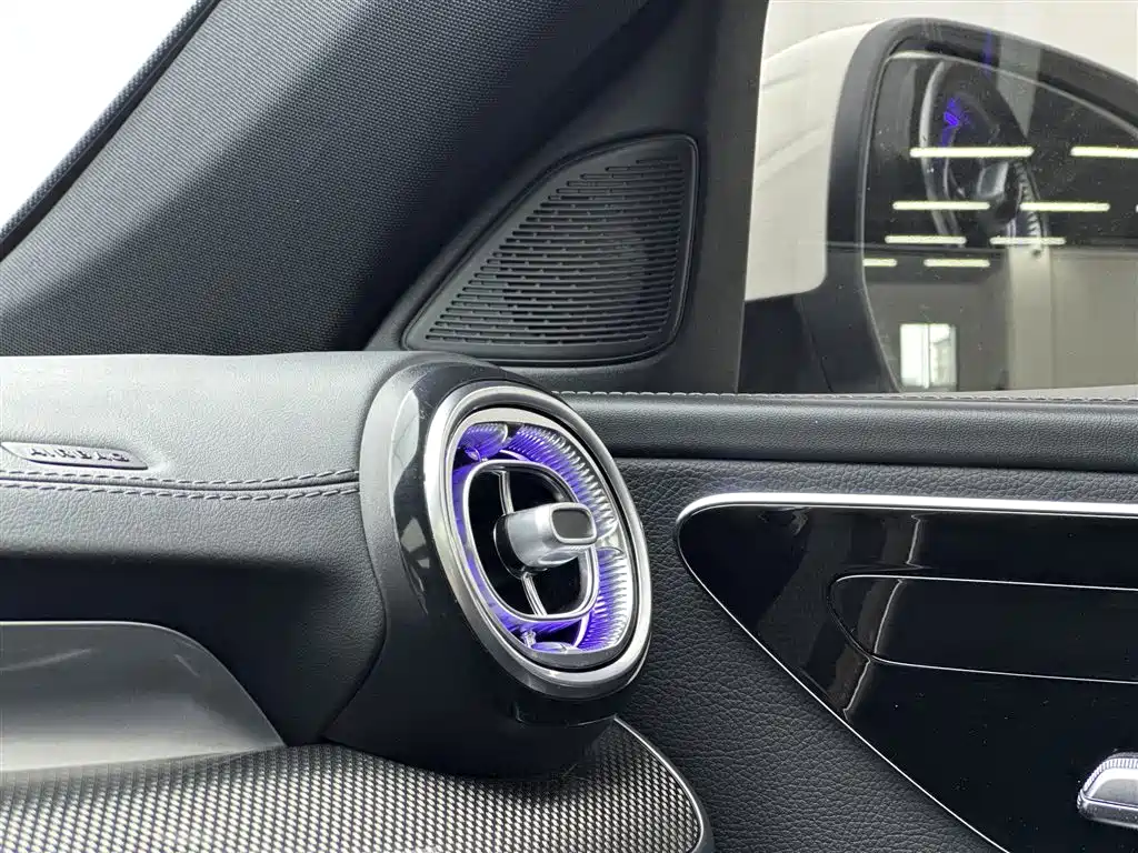 Mercedes-Benz C-Class 2023 — фото 13