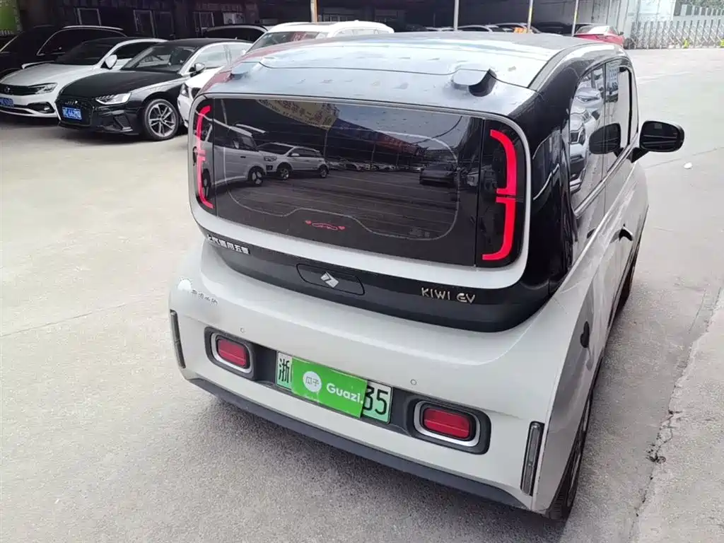 Baojun KiWi EV 2022 — фото 7