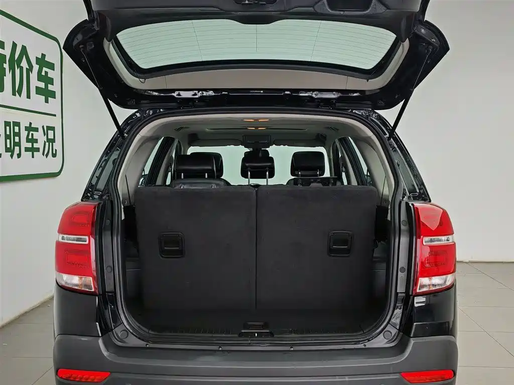 Chevrolet Captiva 2017 — фото 16