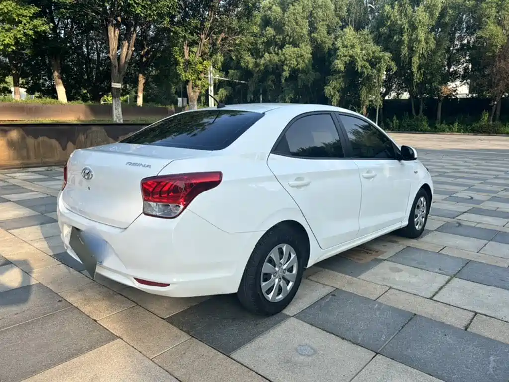 Hyundai Accent 2020 — фото 13