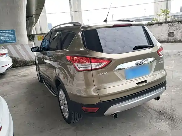 Ford Kuga 2015