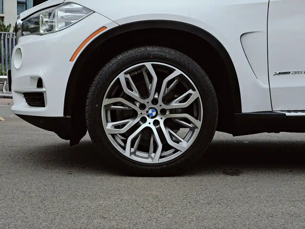 BMW X5 2015 — фото 7