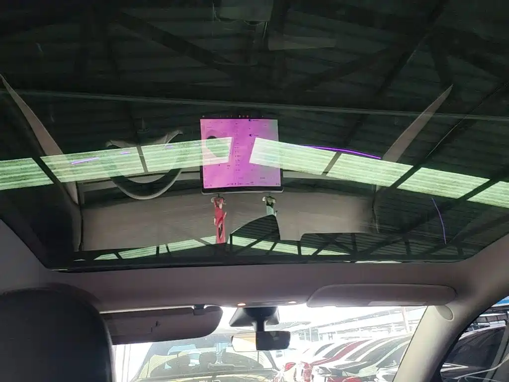 Tesla Model Y 2024 — фото 18
