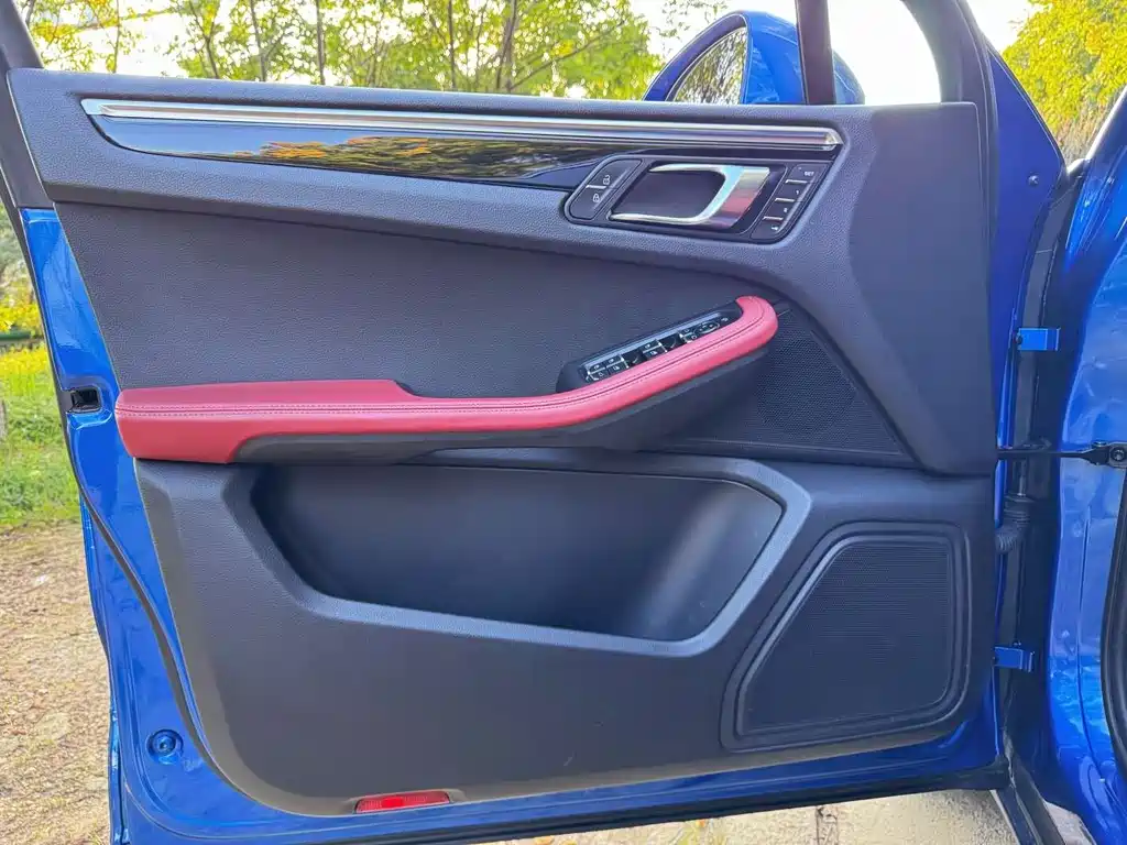 Porsche Macan 2020 — фото 12