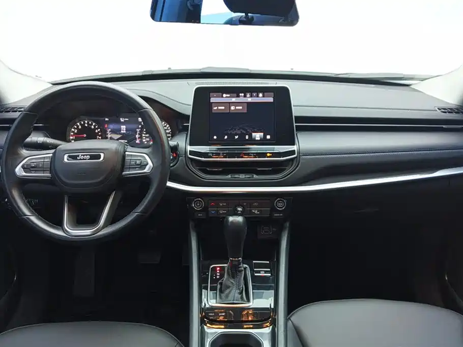 Jeep Compass 2021 — фото 12