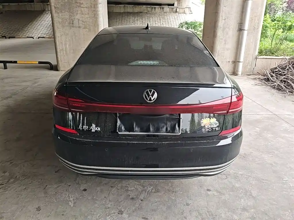 Volkswagen Passat 2023 — фото 4