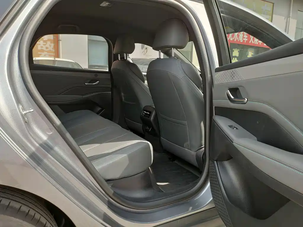 BYD Qin PLUS 2025 — фото 16