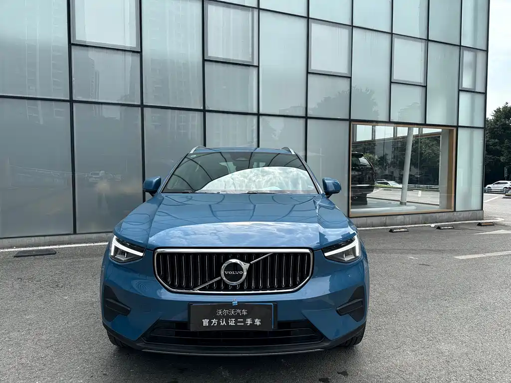 Volvo XC40 2024 — фото 2