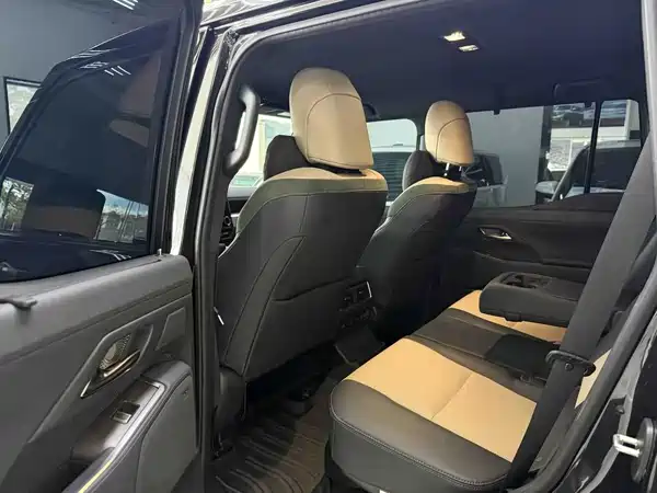 Lexus GX 2025