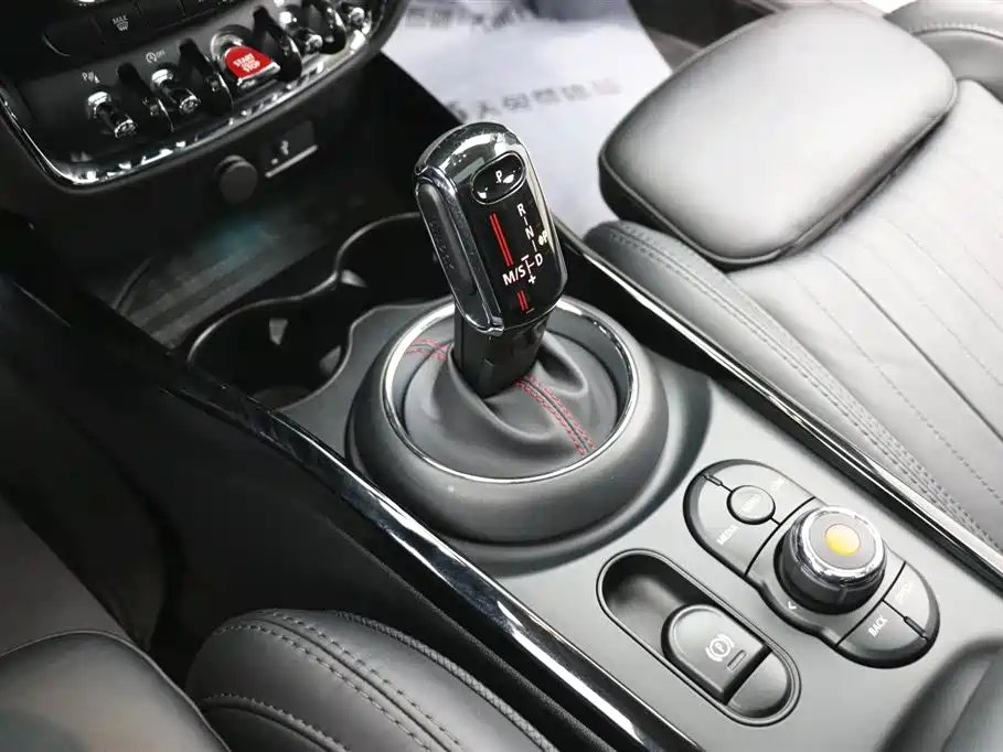 MINI Clubman 2020 — фото 18