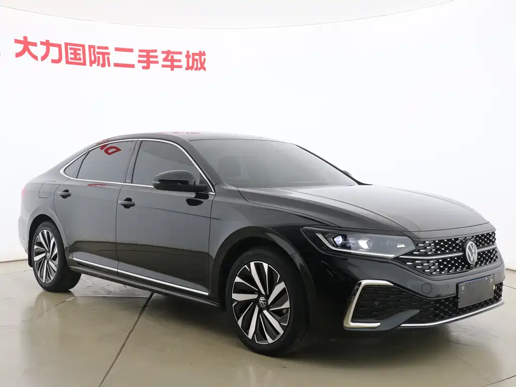 Volkswagen Passat 2023 — фото 3