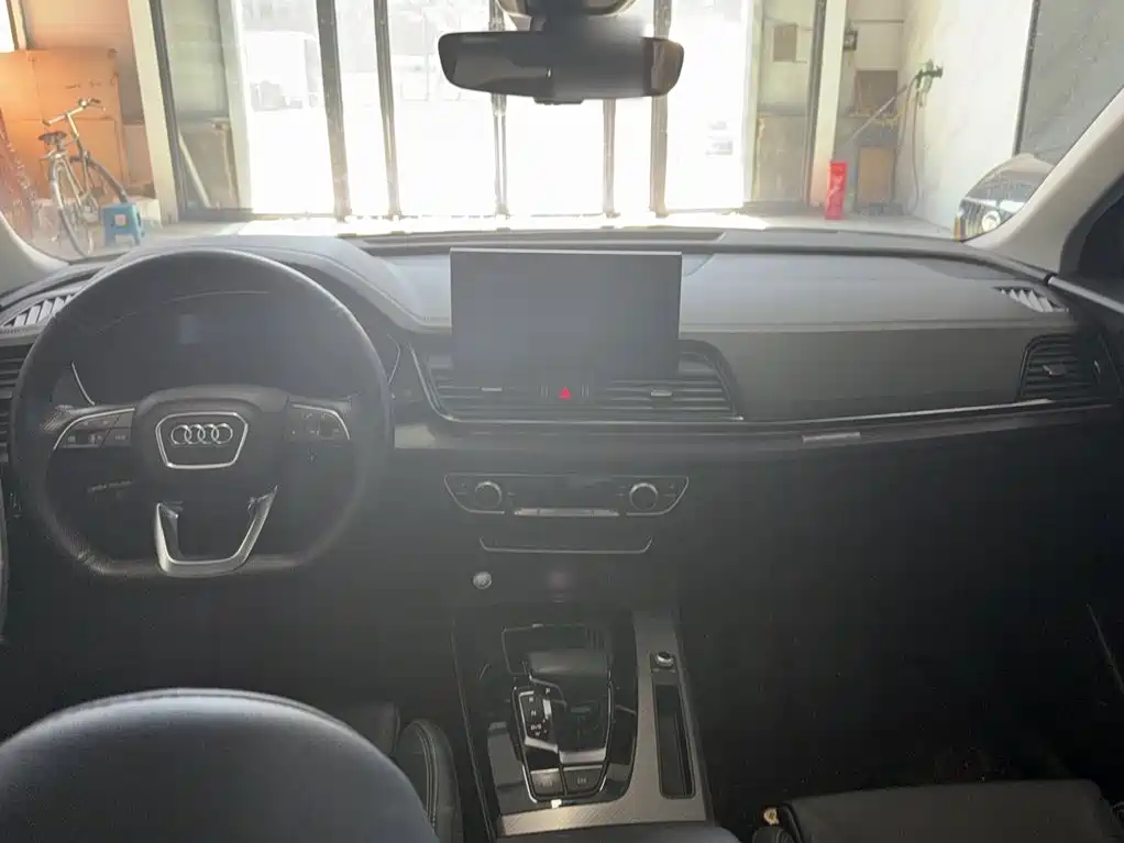 Audi Q5L 2022 — фото 17