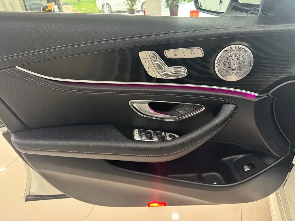 Mercedes-Benz E-Class 2019 — фото 14