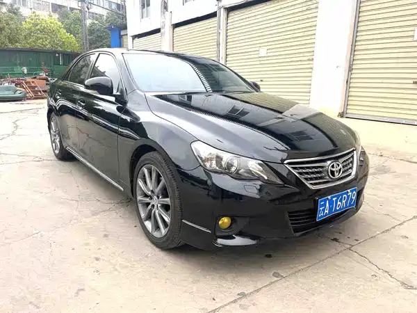 Toyota Reiz 2013