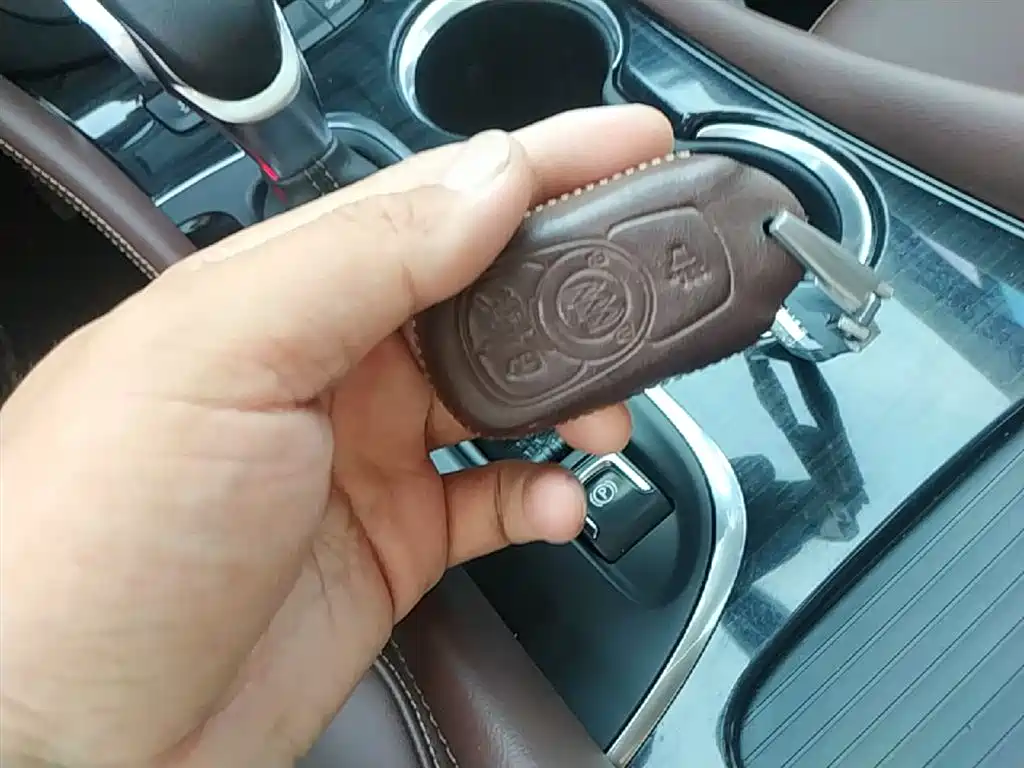 Buick Envision Plus 2018 — фото 9