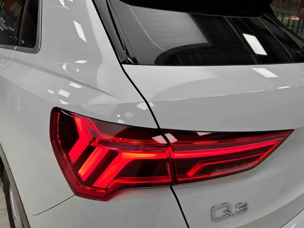 Audi Q3 2022 — фото 19