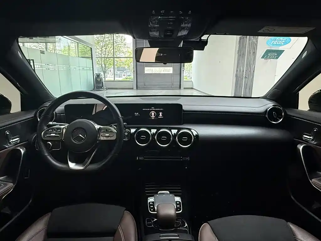 Mercedes-Benz A-Class 2019 — фото 21