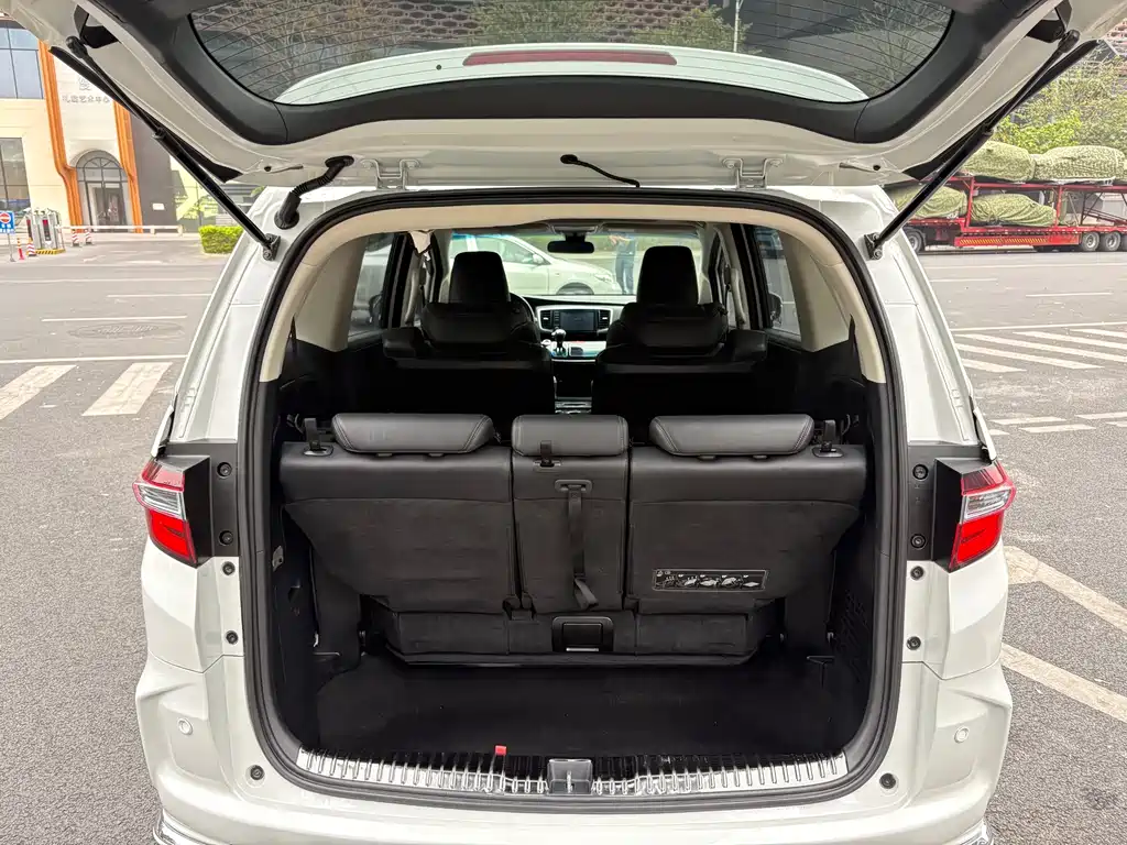 Honda Odyssey 2020 — фото 10