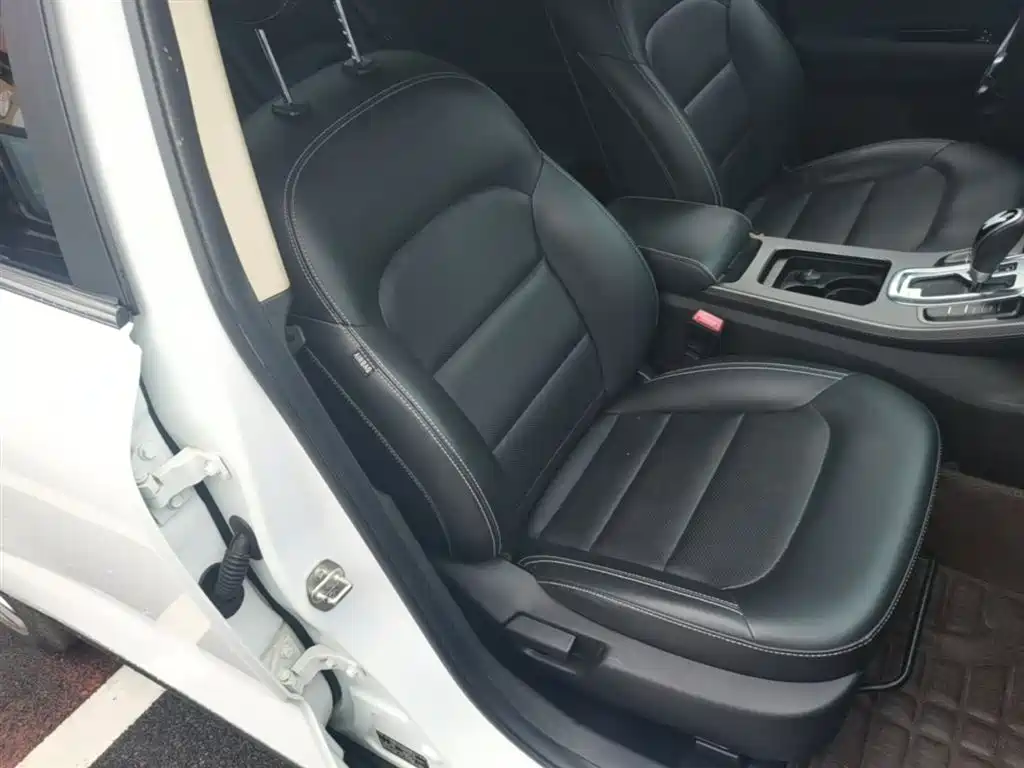 Geely Emgrand GS 2017 — фото 25