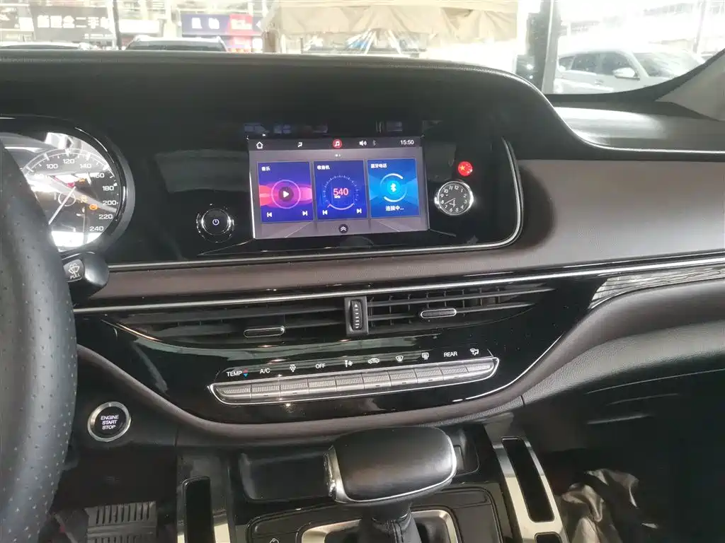 GAC Motor Trumpchi M6 2020 — фото 9