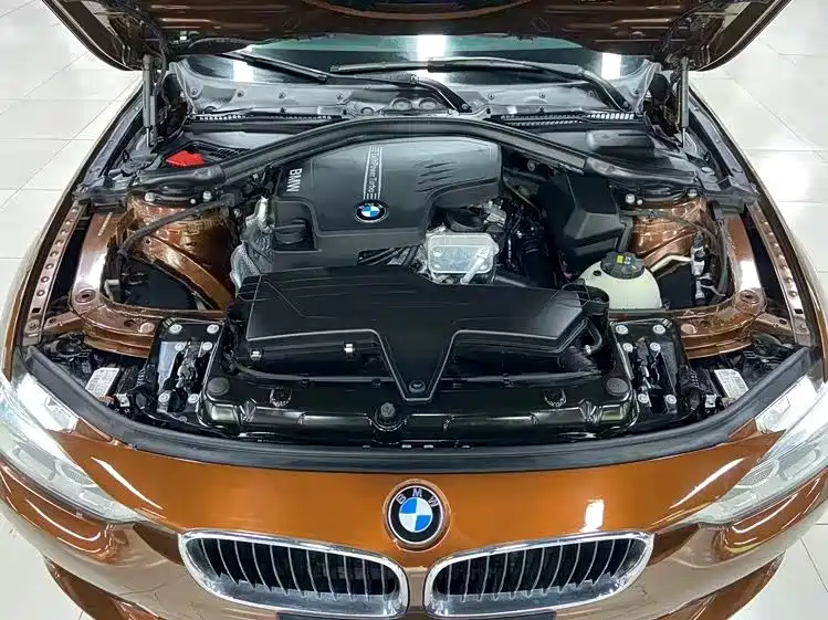 BMW 3 Series 2016 — фото 17