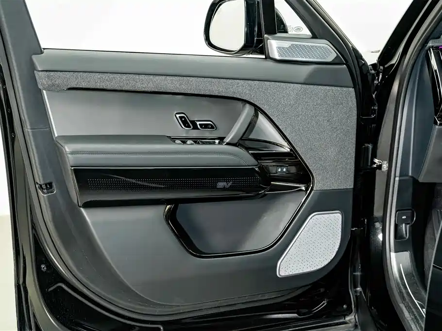 Land Rover Range Rover Sport 2025 — фото 17
