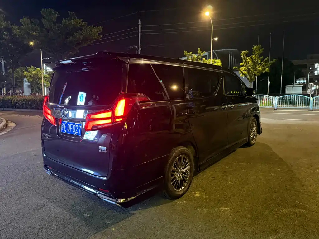 Toyota Alphard 2019 — фото 4