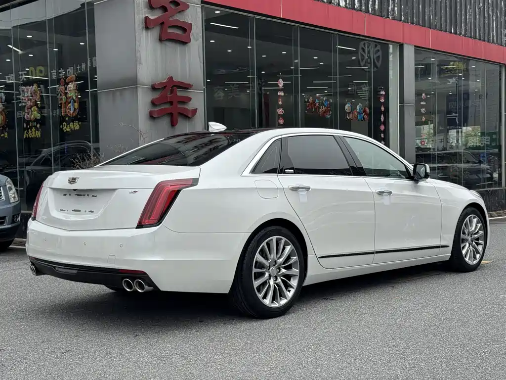 Cadillac CT6 2017 — фото 16