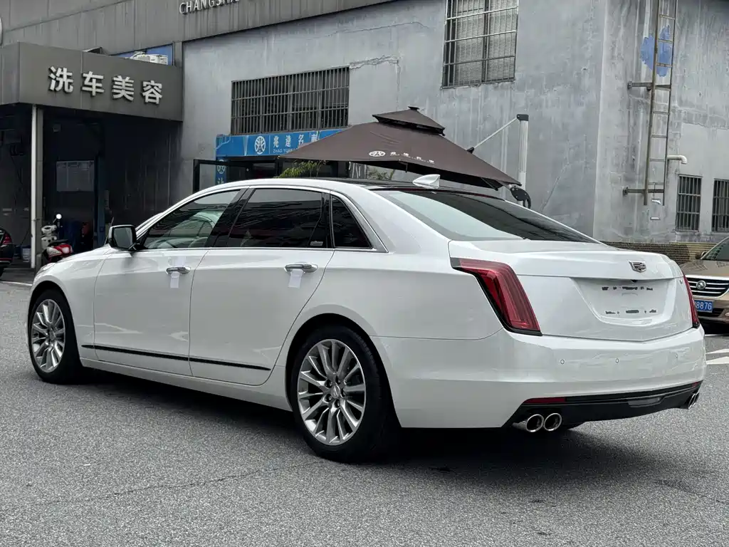 Cadillac CT6 2017 — фото 15