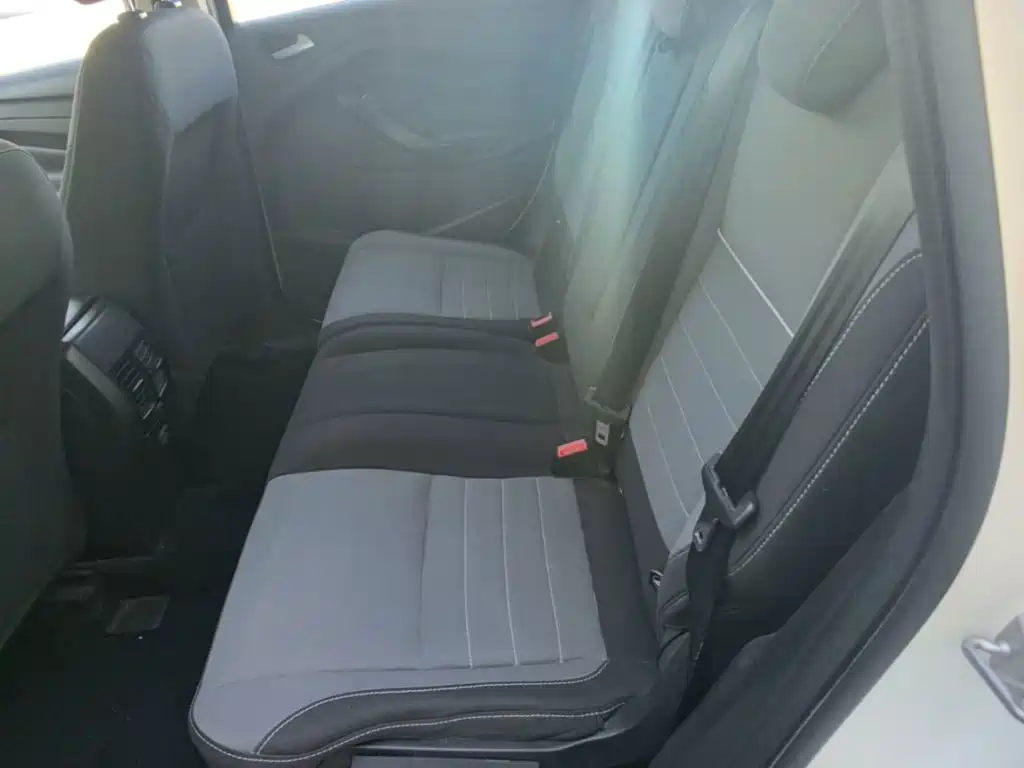 Ford Kuga 2015 — фото 17
