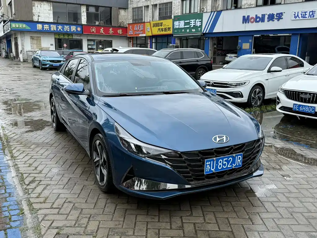 Hyundai Elantra 2023