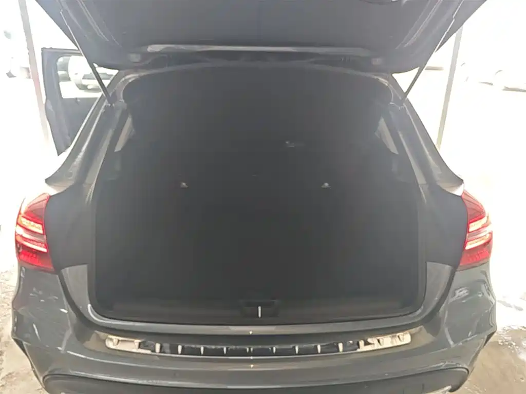 Mercedes-Benz GLA 2019 — фото 19