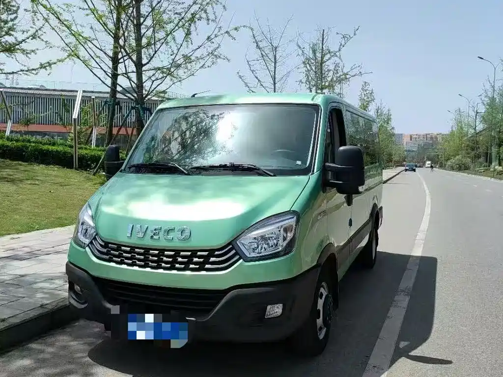 IVECO Ousheng 2023