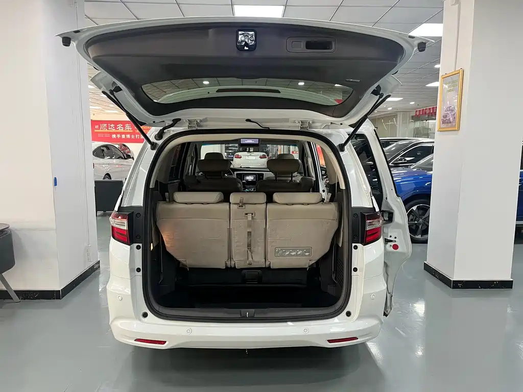 Honda Odyssey 2017 — фото 12