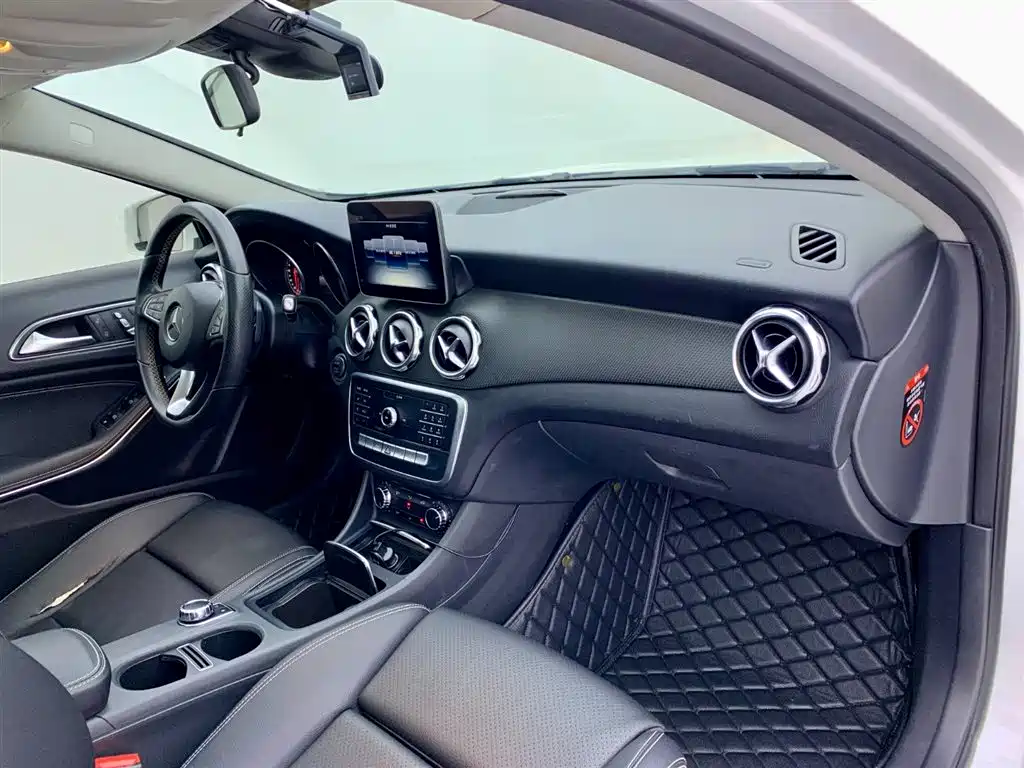 Mercedes-Benz GLA 2019 — фото 15