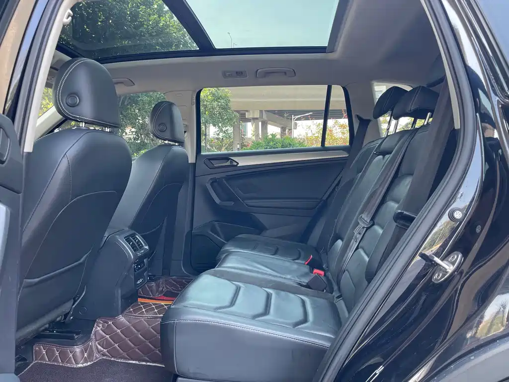 Volkswagen Tiguan L 2020 — фото 10
